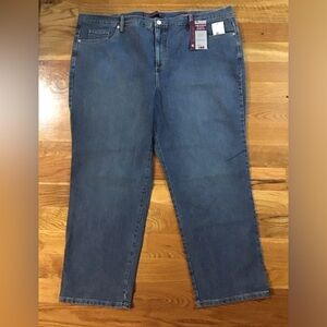 Woman’s NWT size 24W short gloria, Vanderbelt stretch denim blue jeans R